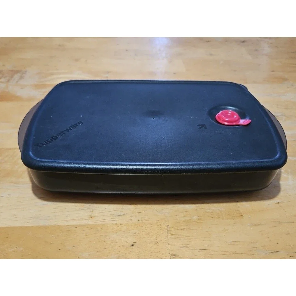 Tupperware Rock N Serve 3 Section Vent Microwave Black 3990A & Lid 3382A EUC